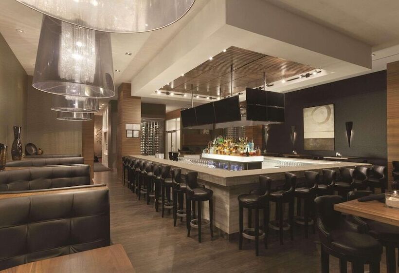 Radisson Hotel & Conference Centre Calgary Airport