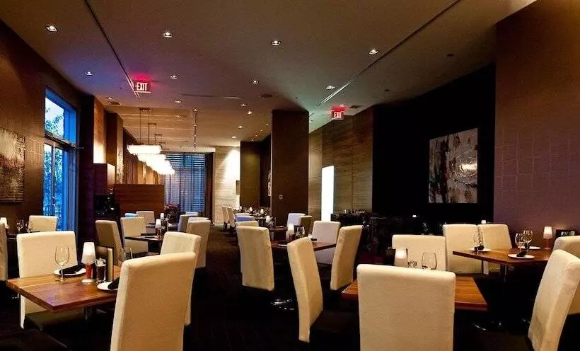 Radisson Hotel & Conference Centre Calgary Airport