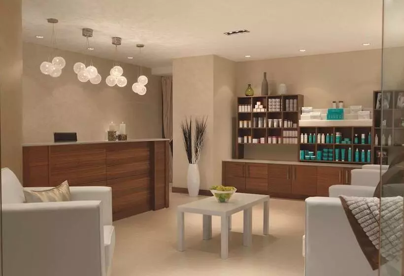 Radisson Hotel & Conference Centre Calgary Airport