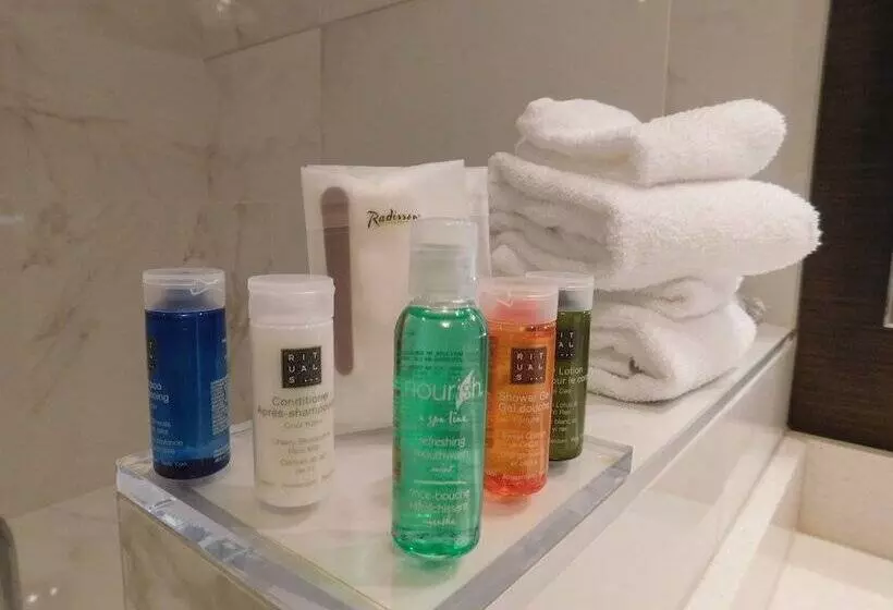 Radisson Hotel & Conference Centre Calgary Airport