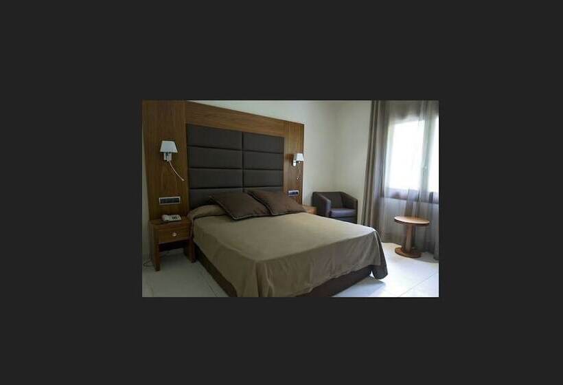 فندق Restaurant Castellarnau