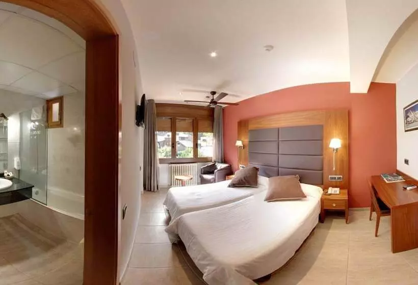 Отель Restaurant Castellarnau