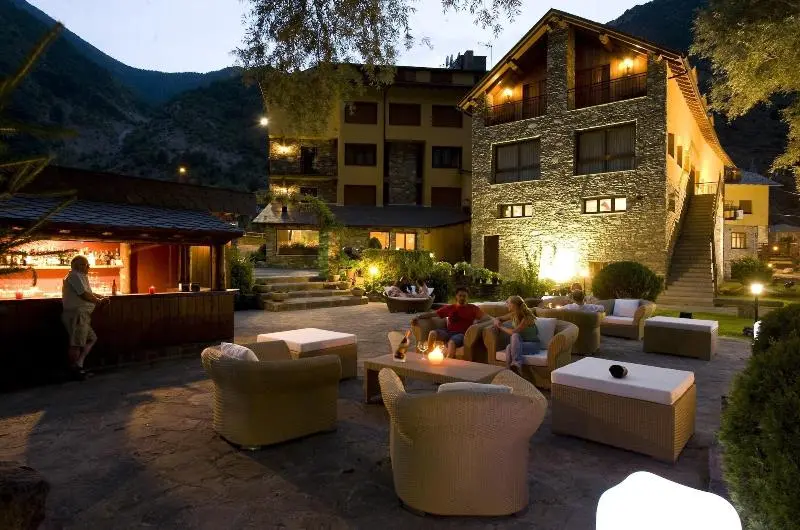 هتل Restaurant Castellarnau