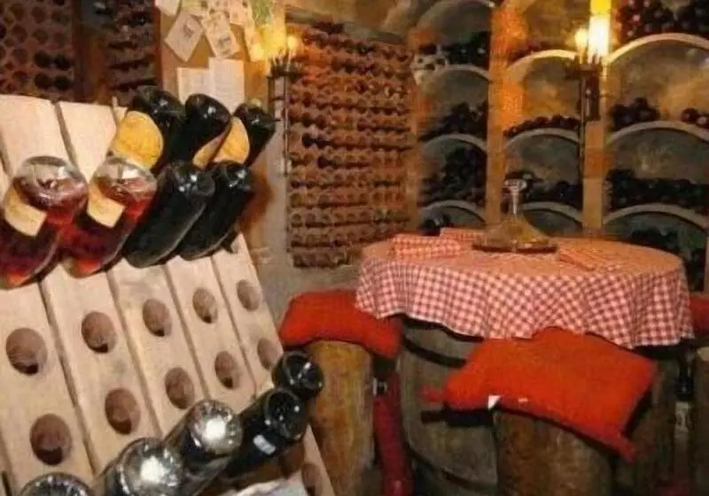 هتل Restaurant Castellarnau