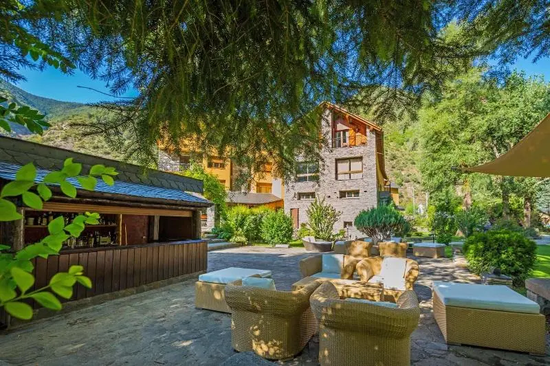 هتل Restaurant Castellarnau