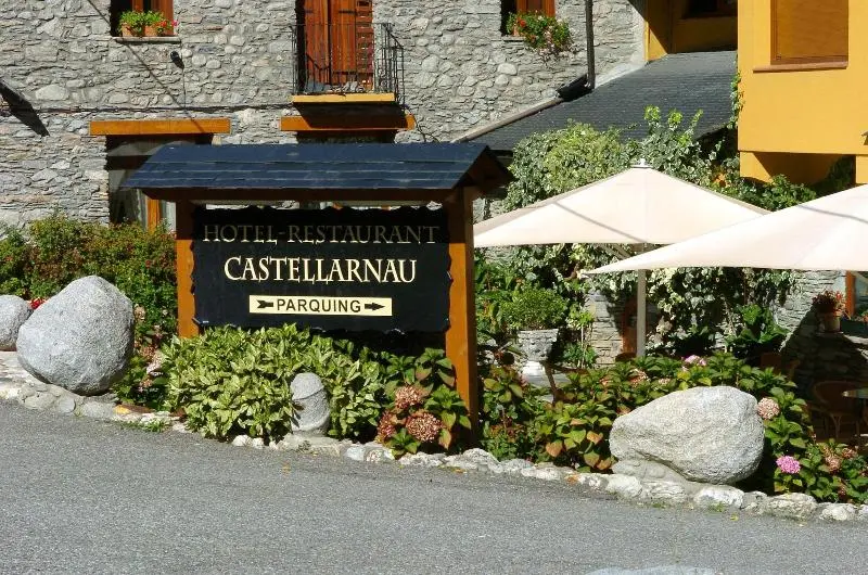 هتل Restaurant Castellarnau