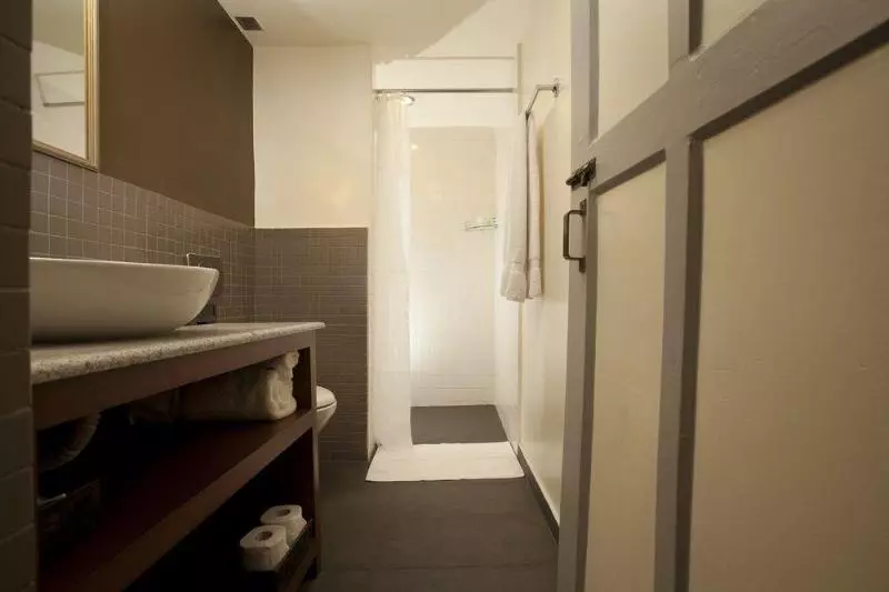 هتل Shambaling Boutique