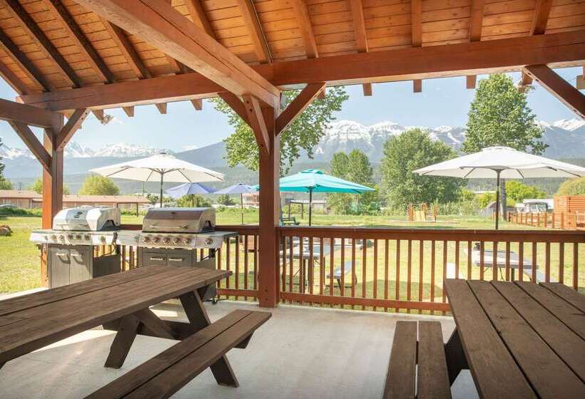 فندق Travelodge By Wyndham Golden Sportsman Lodge