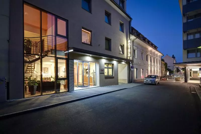 Отель Zlamiholzer