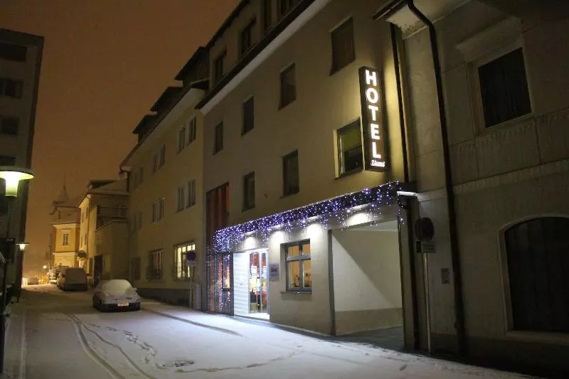 Отель Zlamiholzer