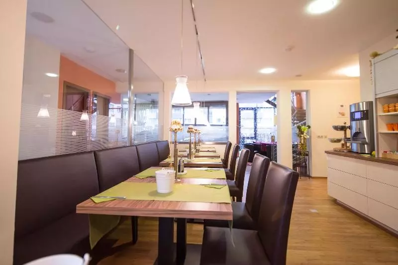 Отель Zlamiholzer