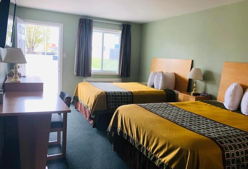 Мотель Perth Plaza Inn & Suites