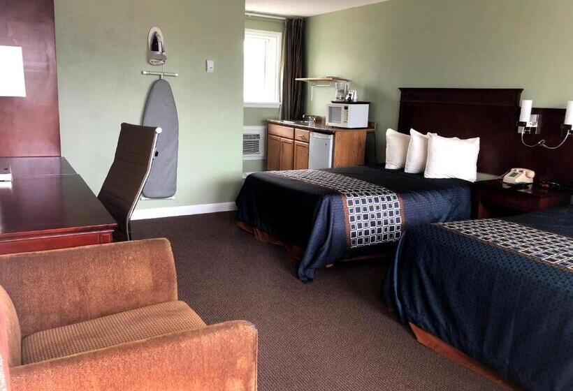 Мотель Perth Plaza Inn & Suites