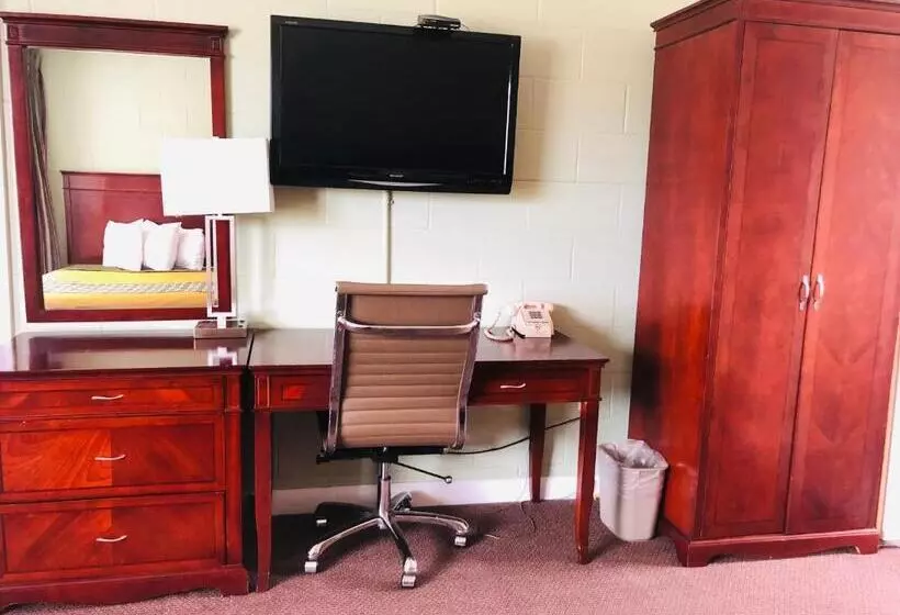 Motelli Perth Plaza Inn & Suites