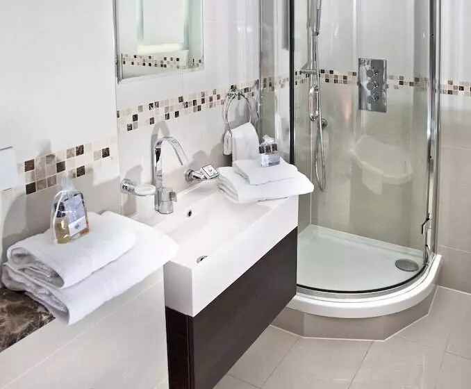 Arlington House Apartments