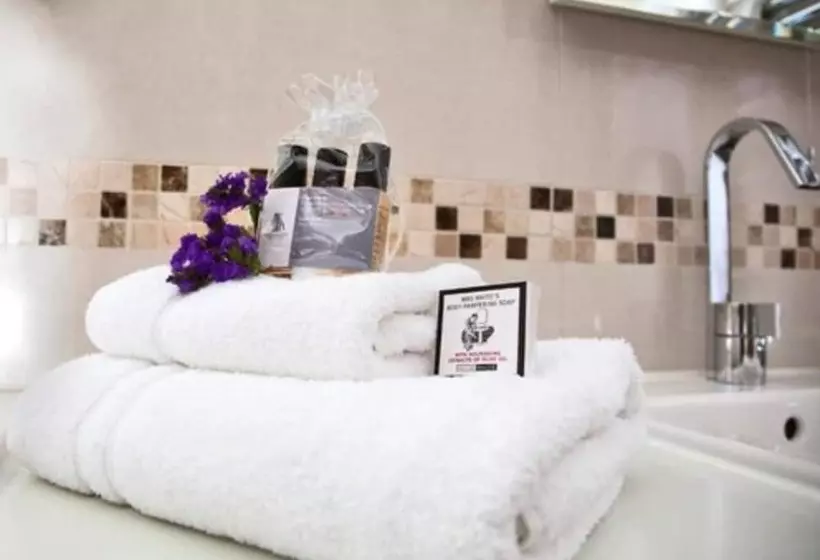 Arlington House Apartments