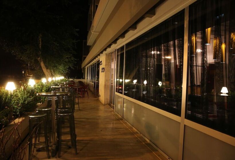 هتل Altius Boutique