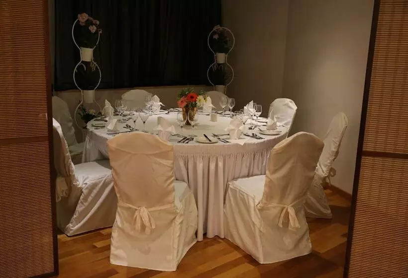 هتل Altius Boutique