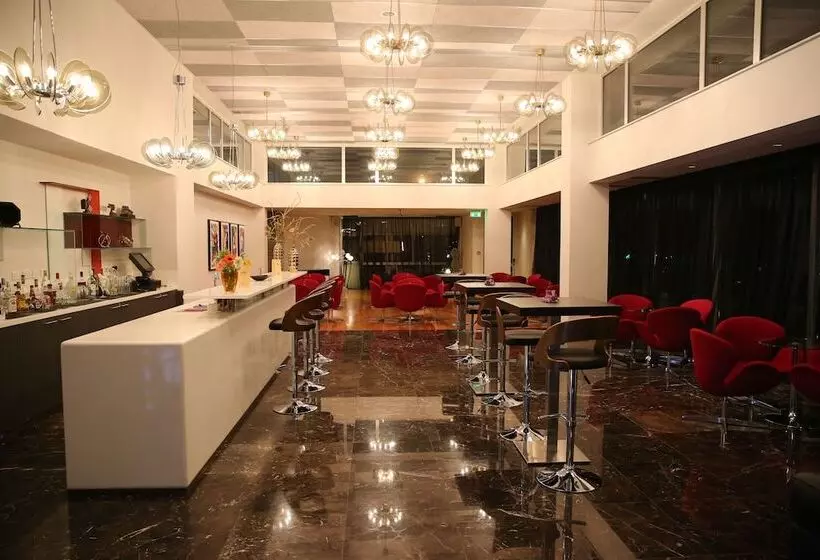 هتل Altius Boutique