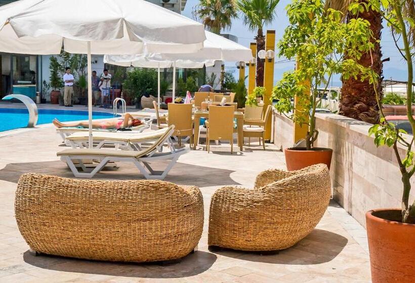 בית מלון כפרי Ayvalik Cinar