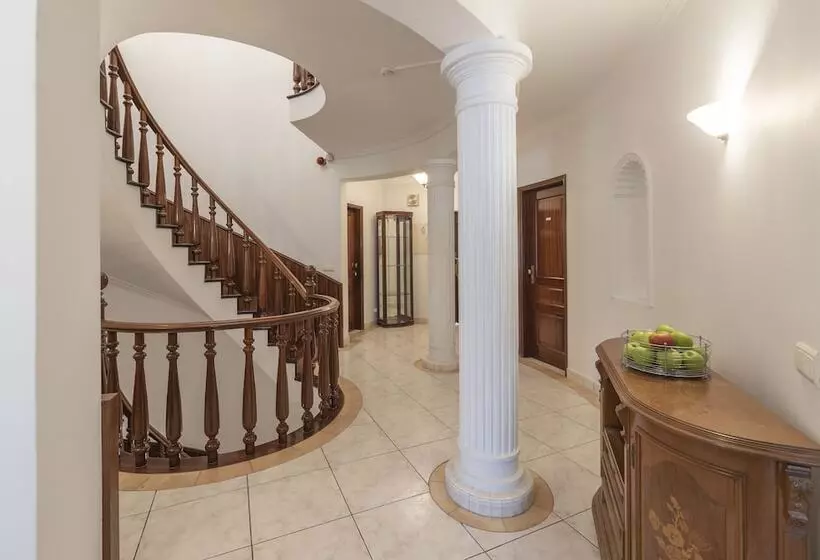 酒店 Bertolina Guest House