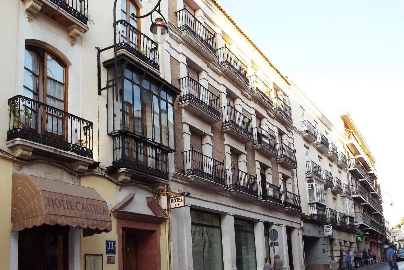 فندق Castilla