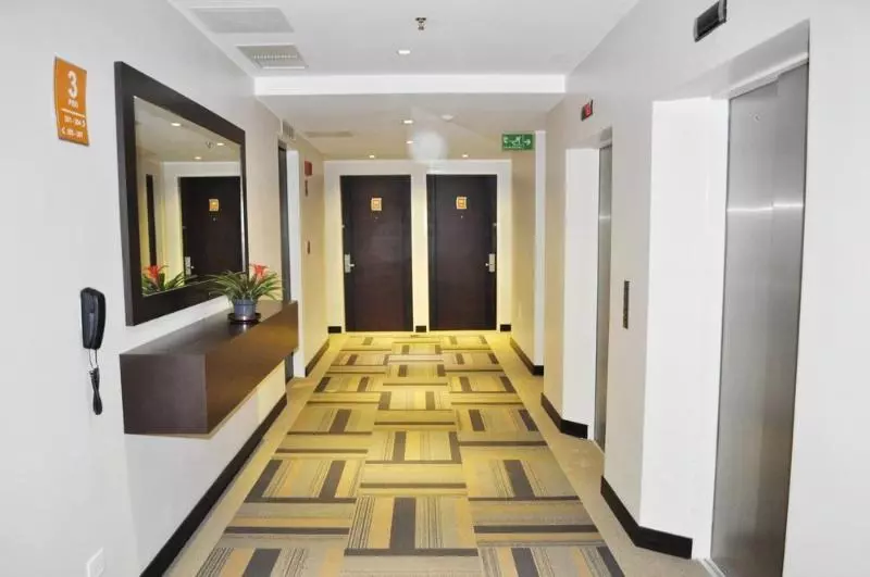 هتل Chacao Suites