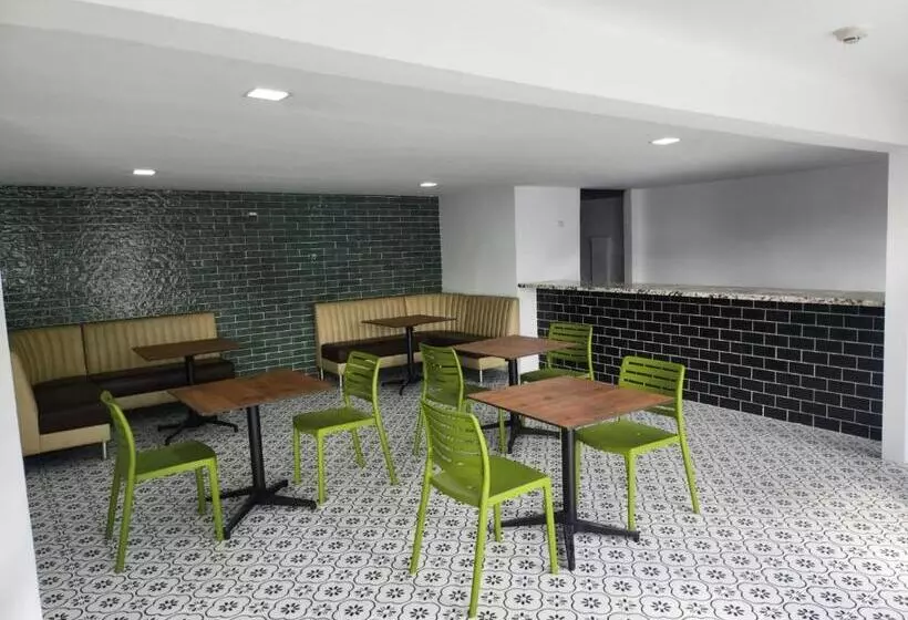 酒店 Express Inn Pty Aeropuerto Internacional Panama