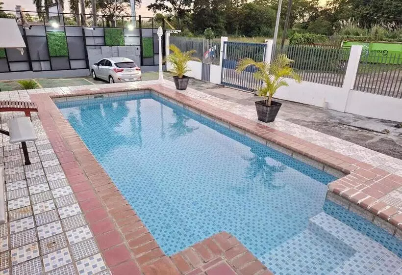 酒店 Express Inn Pty Aeropuerto Internacional Panama