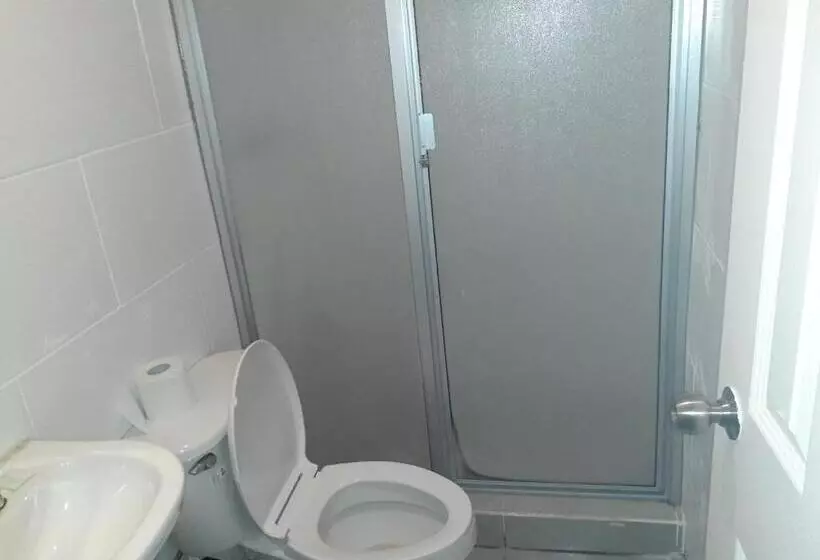 酒店 Express Inn Pty Aeropuerto Internacional Panama