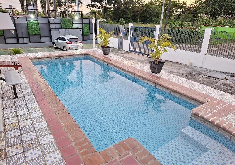 Отель Express Inn Pty Aeropuerto Internacional Panama