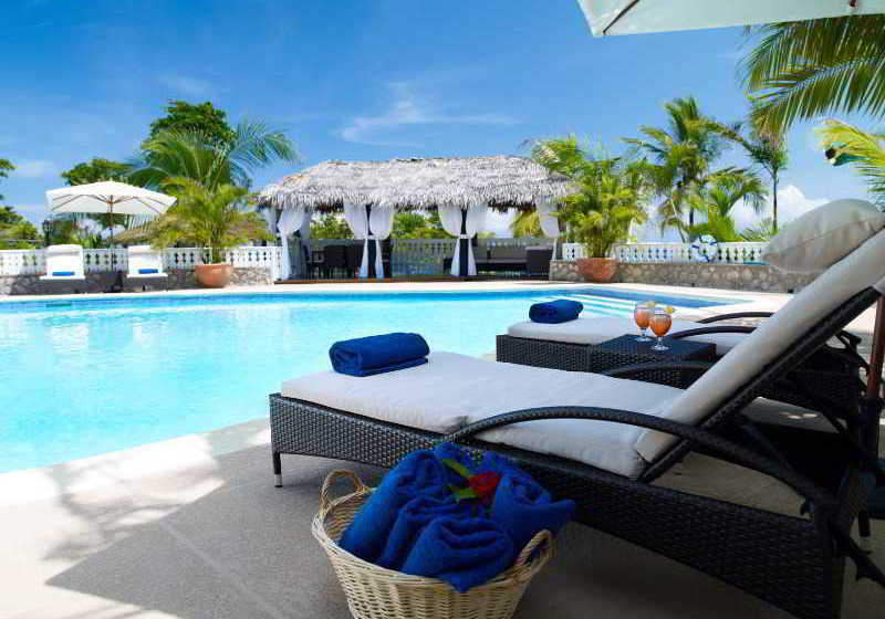 هتل Golden Cove Resort