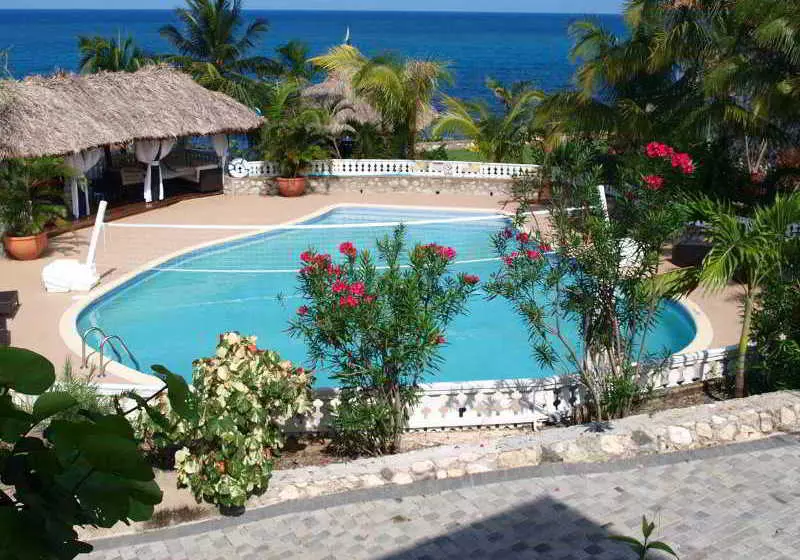 هتل Golden Cove Resort