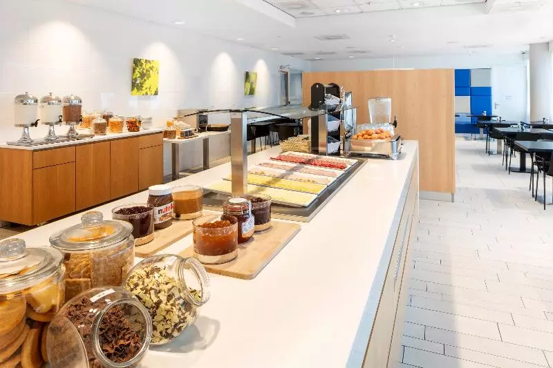 호텔 Holiday Inn Express Amsterdam Arena Towers, An Ihg