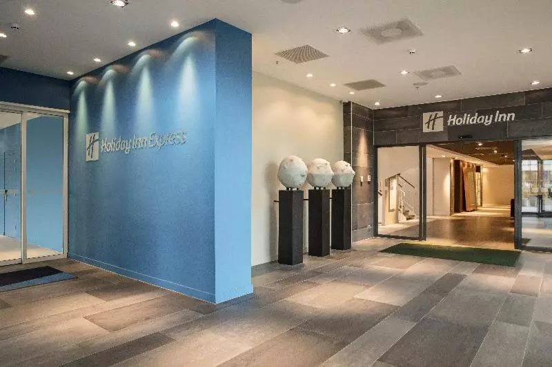 호텔 Holiday Inn Express Amsterdam Arena Towers, An Ihg