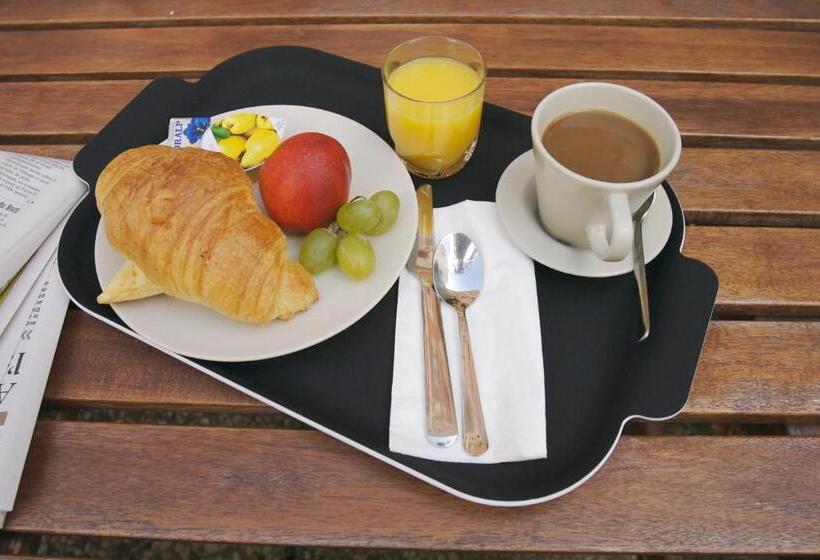 호텔 Hôtel Du Marché