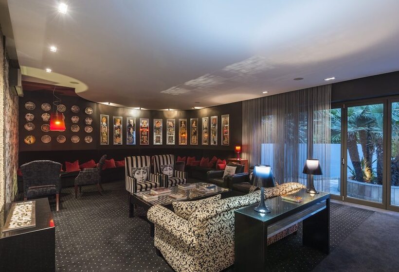 בית מלון כפרי Mantis No5 Boutique Art