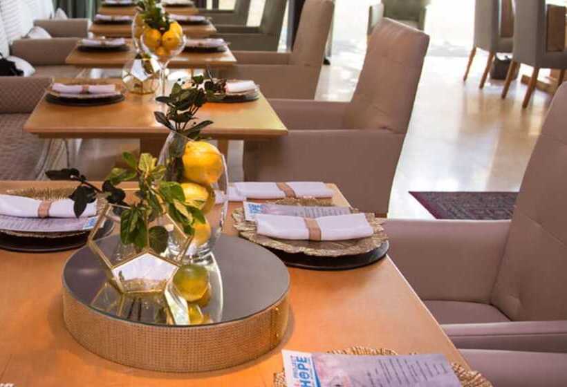 בית מלון כפרי Mantis No5 Boutique Art