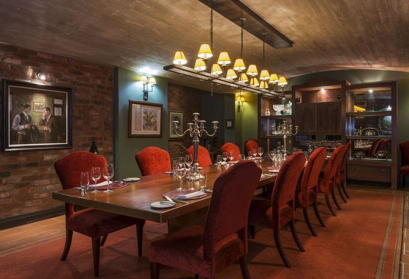 בית מלון כפרי Mantis No5 Boutique Art