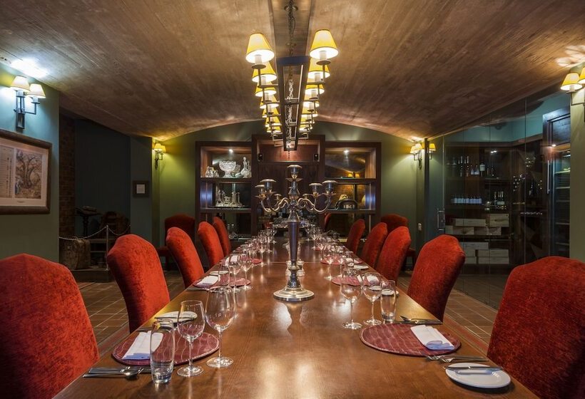 בית מלון כפרי Mantis No5 Boutique Art