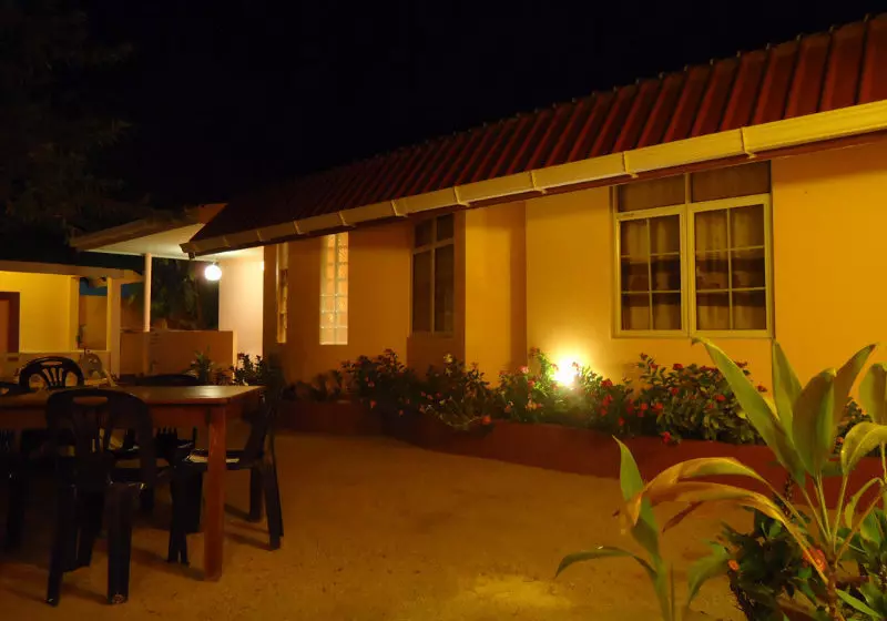 Пансион Shiny Beach