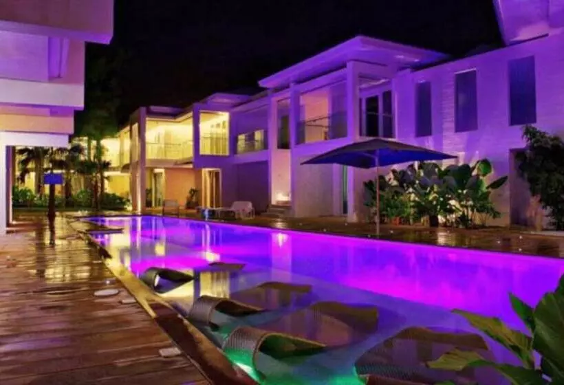 リゾートホテル Astoria Boracay