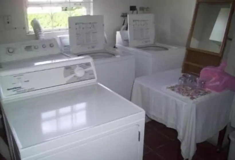 Hotel Melbourne Apartments