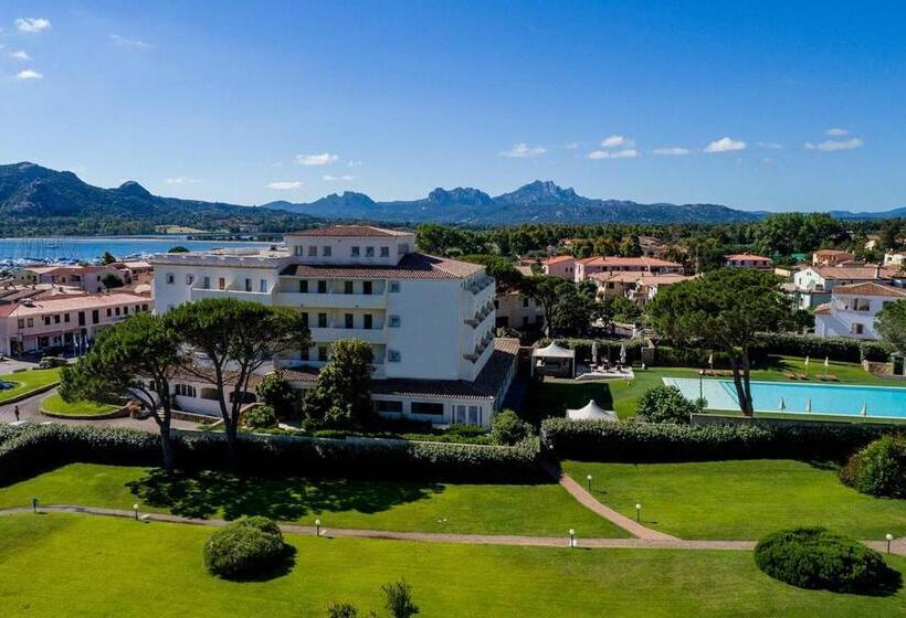 Ahr Baja Hotel & Spa Cannigione