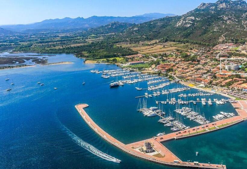 Ahr Baja Hotel & Spa Cannigione