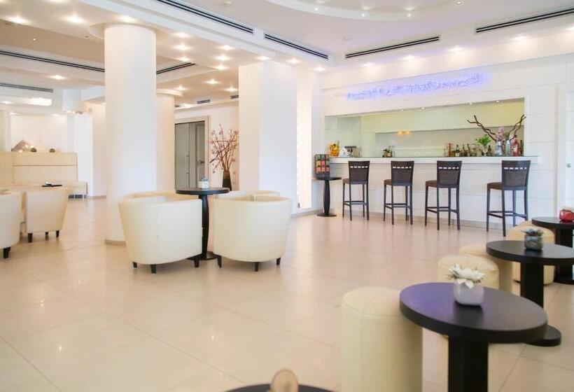 Ahr Baja Hotel & Spa Cannigione