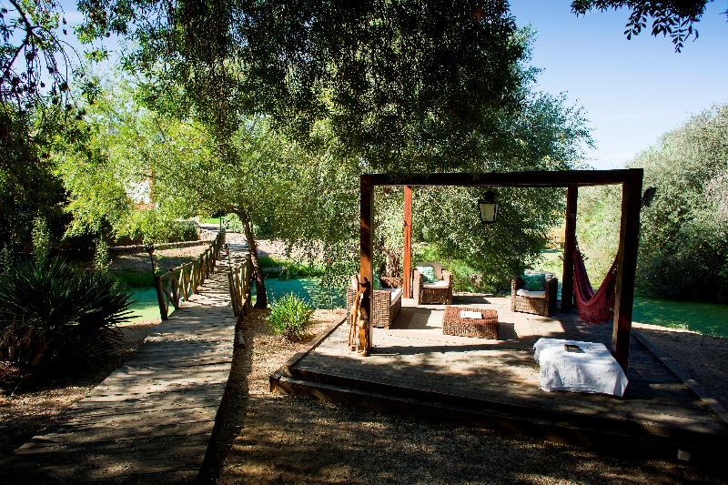 مسافرخانه Moinho Do Alamo