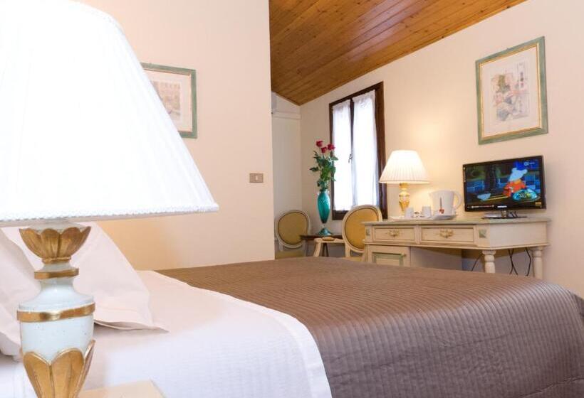 호텔 Antica Fenice