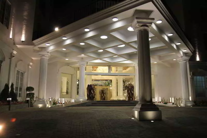 호텔 Araliya Green Hills   Where Historic Charm Mingles With Natural Beauty