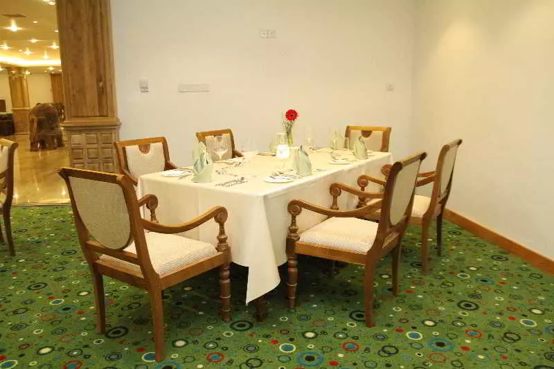 호텔 Araliya Green Hills   Where Historic Charm Mingles With Natural Beauty